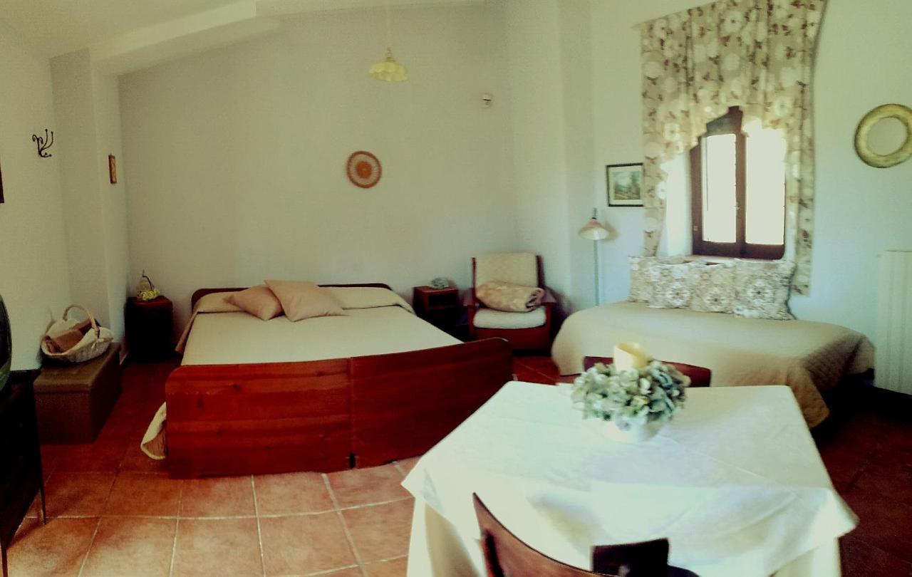 Вилла Agriturismo Tre Santi Падула Экстерьер фото