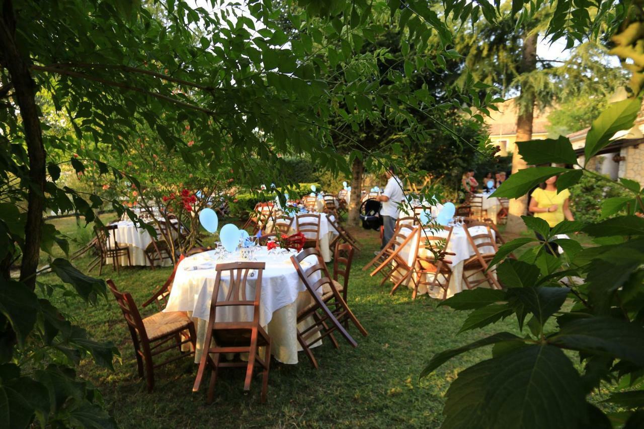 Вилла Agriturismo Tre Santi Падула Экстерьер фото
