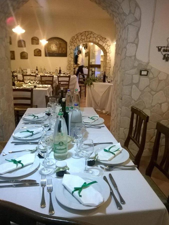 Вилла Agriturismo Tre Santi Падула Номер фото